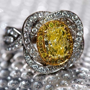 Deinte Floral Halo Canary Diamond ring